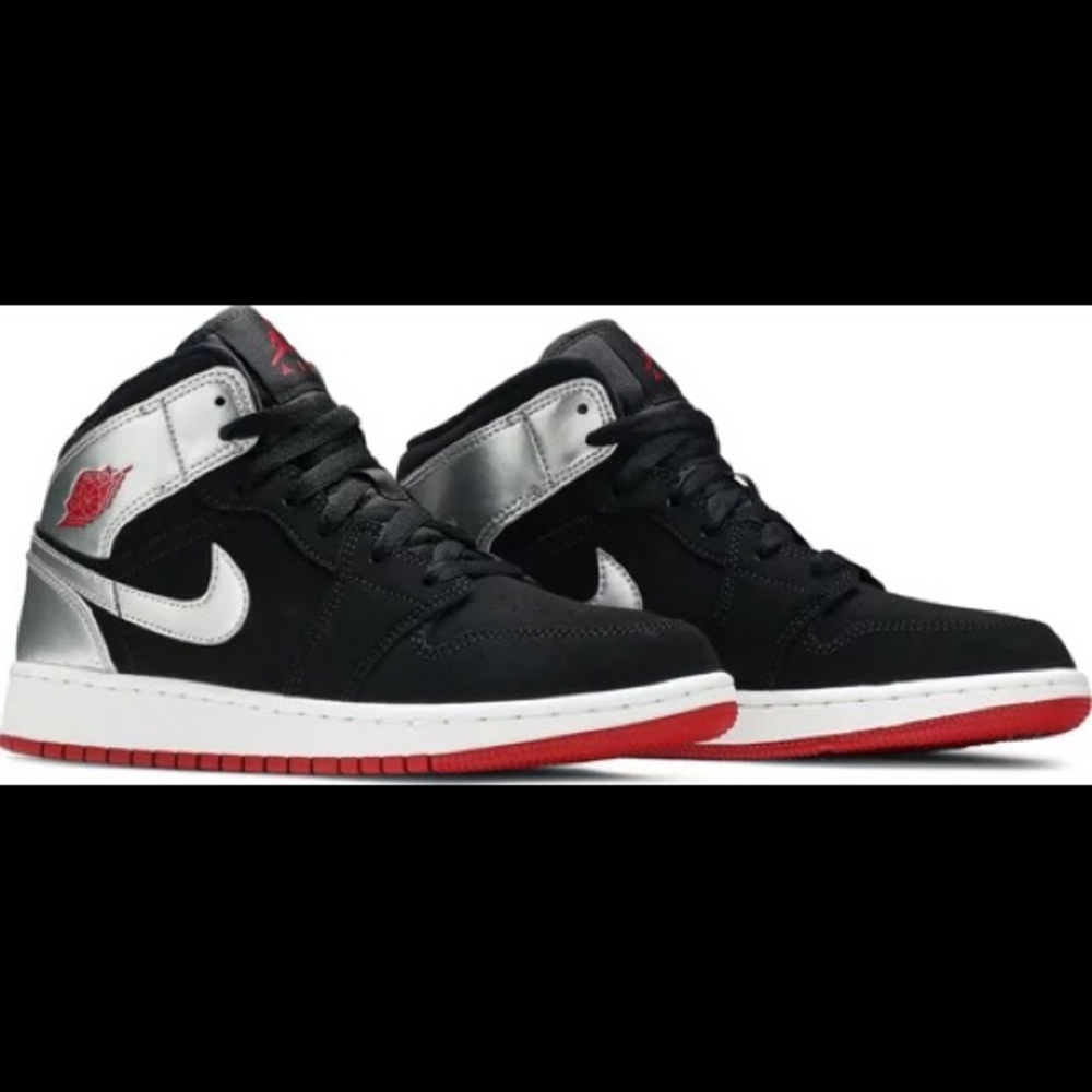 Air Jordan 1 Retro Mid